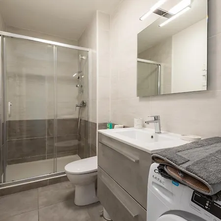 Prázdninový dům Casa - 5min A Pied De La *